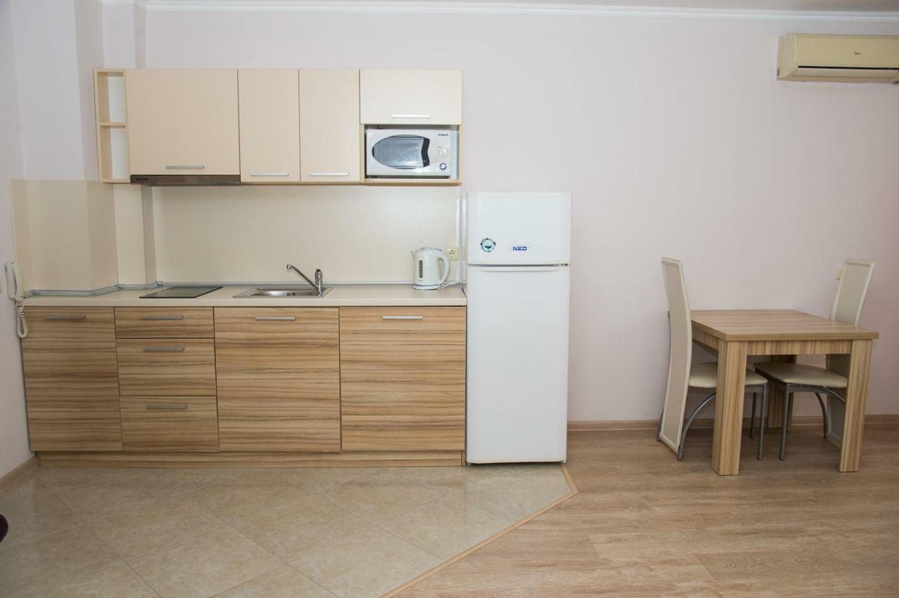 Apart Lev Ravda Exteriör bild
